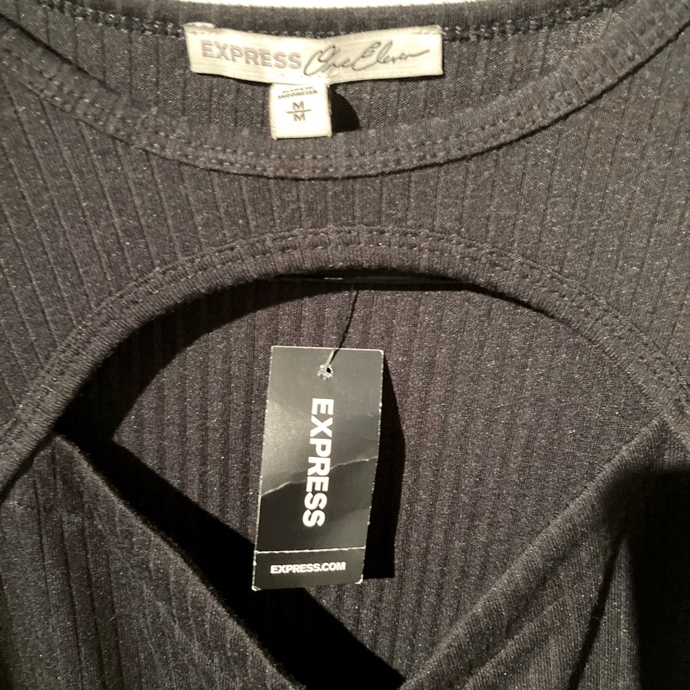 Express Ribbed Cut-Out Top - Picture 4 of 4